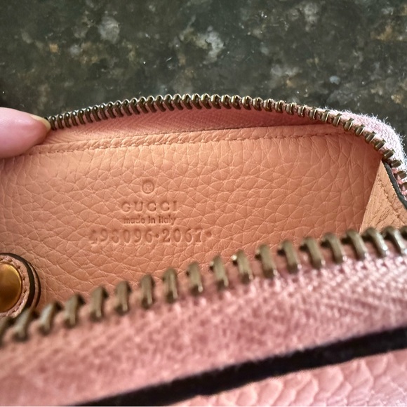 Gucci Pink and Gold Key Holder / Handbag Charm with Decorative Bee - Authentic - Picture 5 of 10